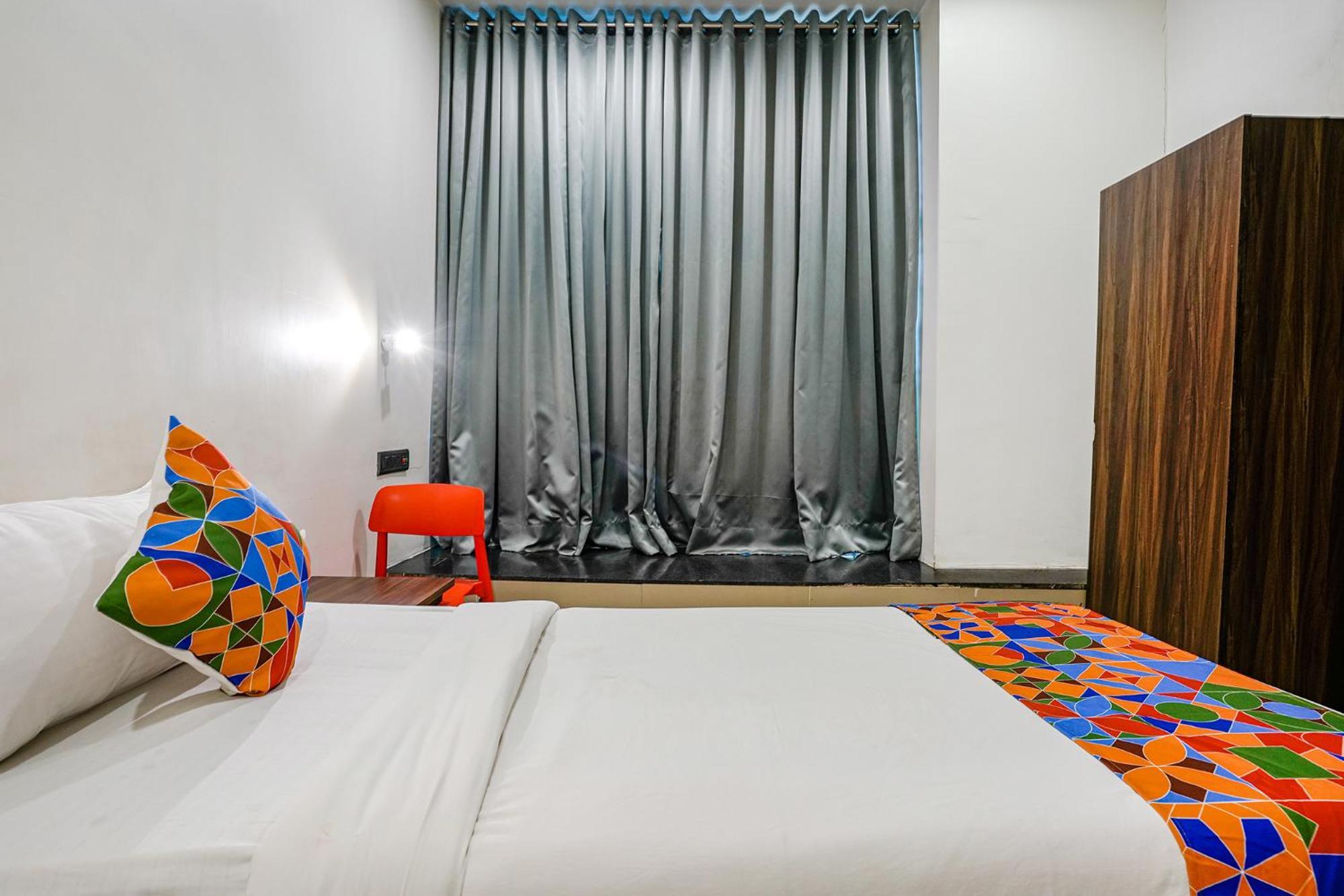 Fabhotel Lotus I Surat Esterno foto