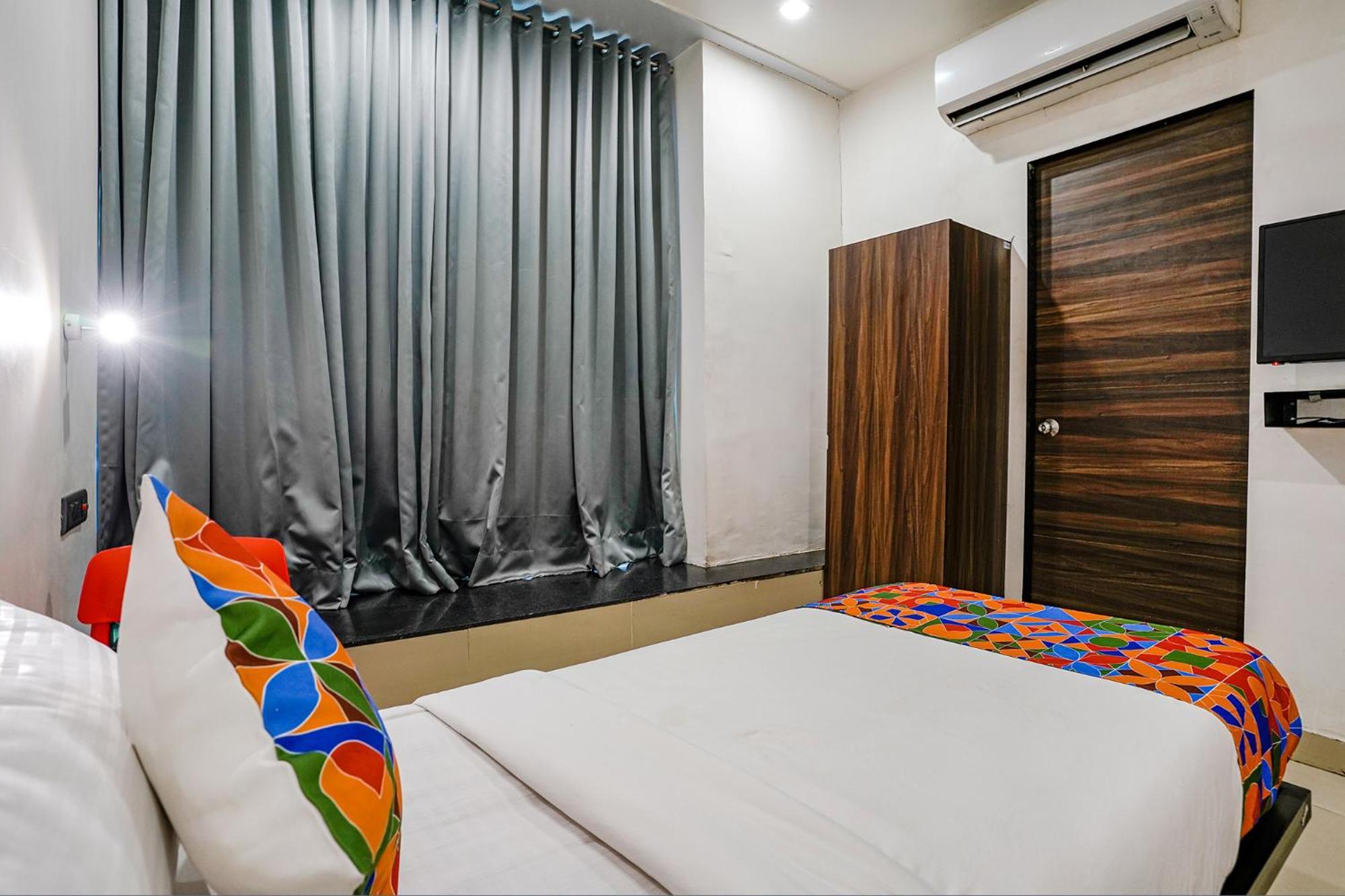 Fabhotel Lotus I Surat Esterno foto
