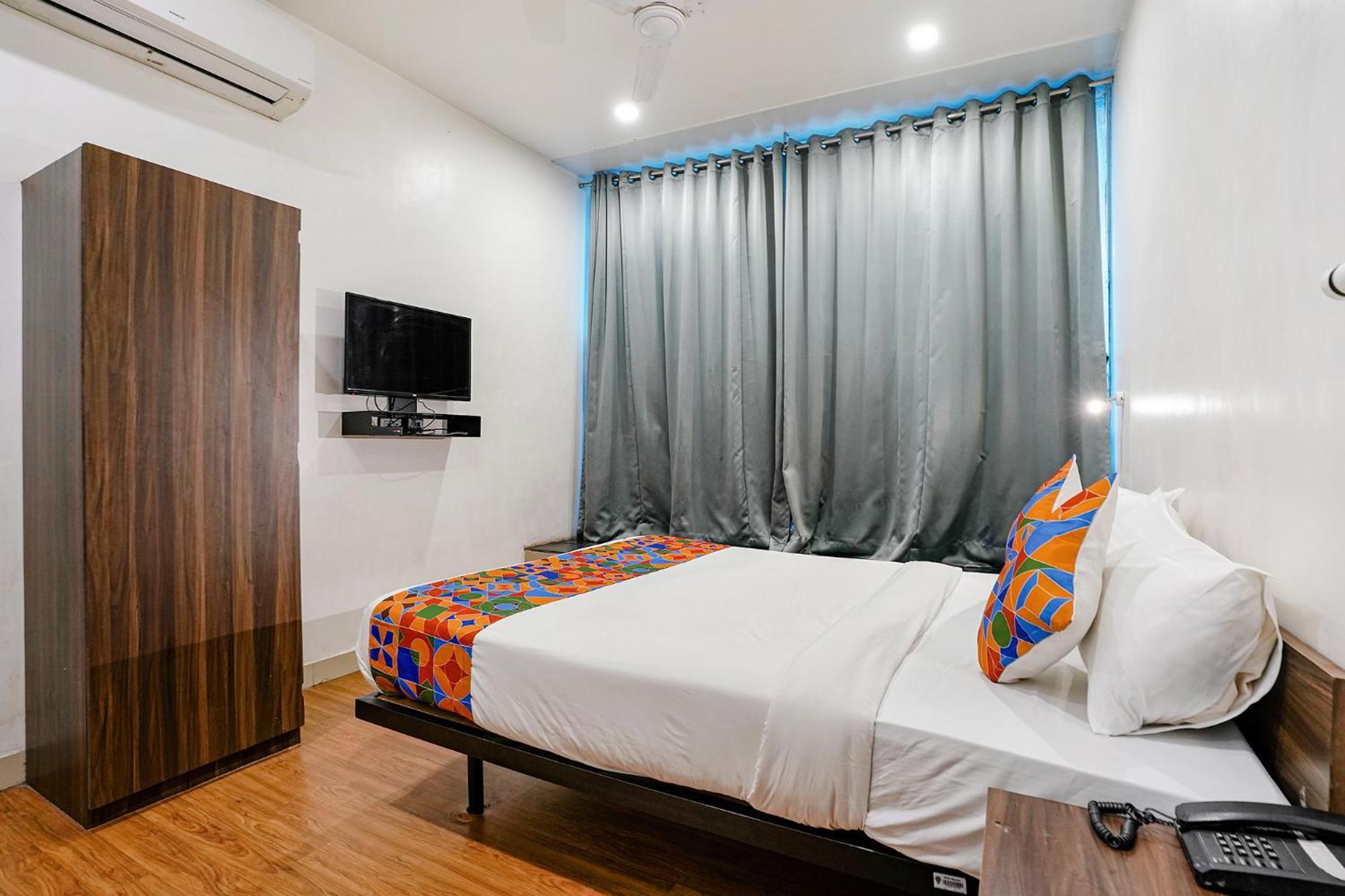 Fabhotel Lotus I Surat Esterno foto