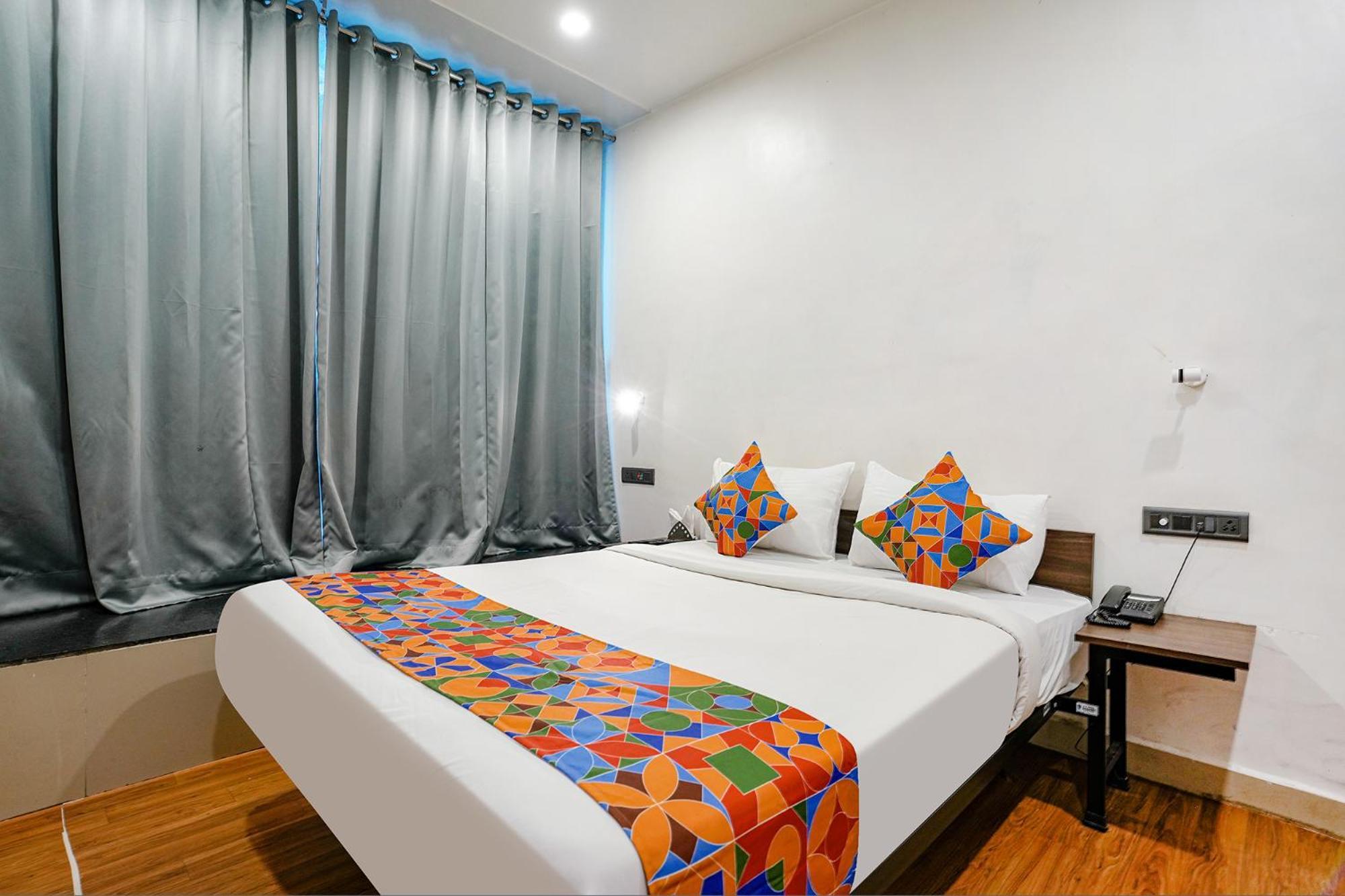 Fabhotel Lotus I Surat Esterno foto