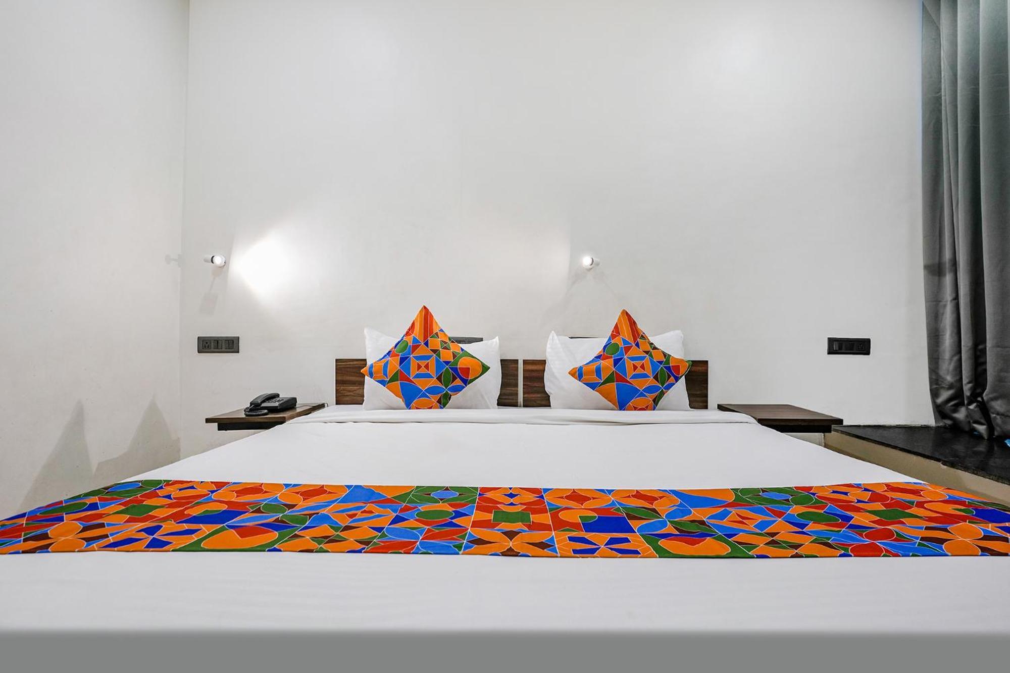 Fabhotel Lotus I Surat Esterno foto